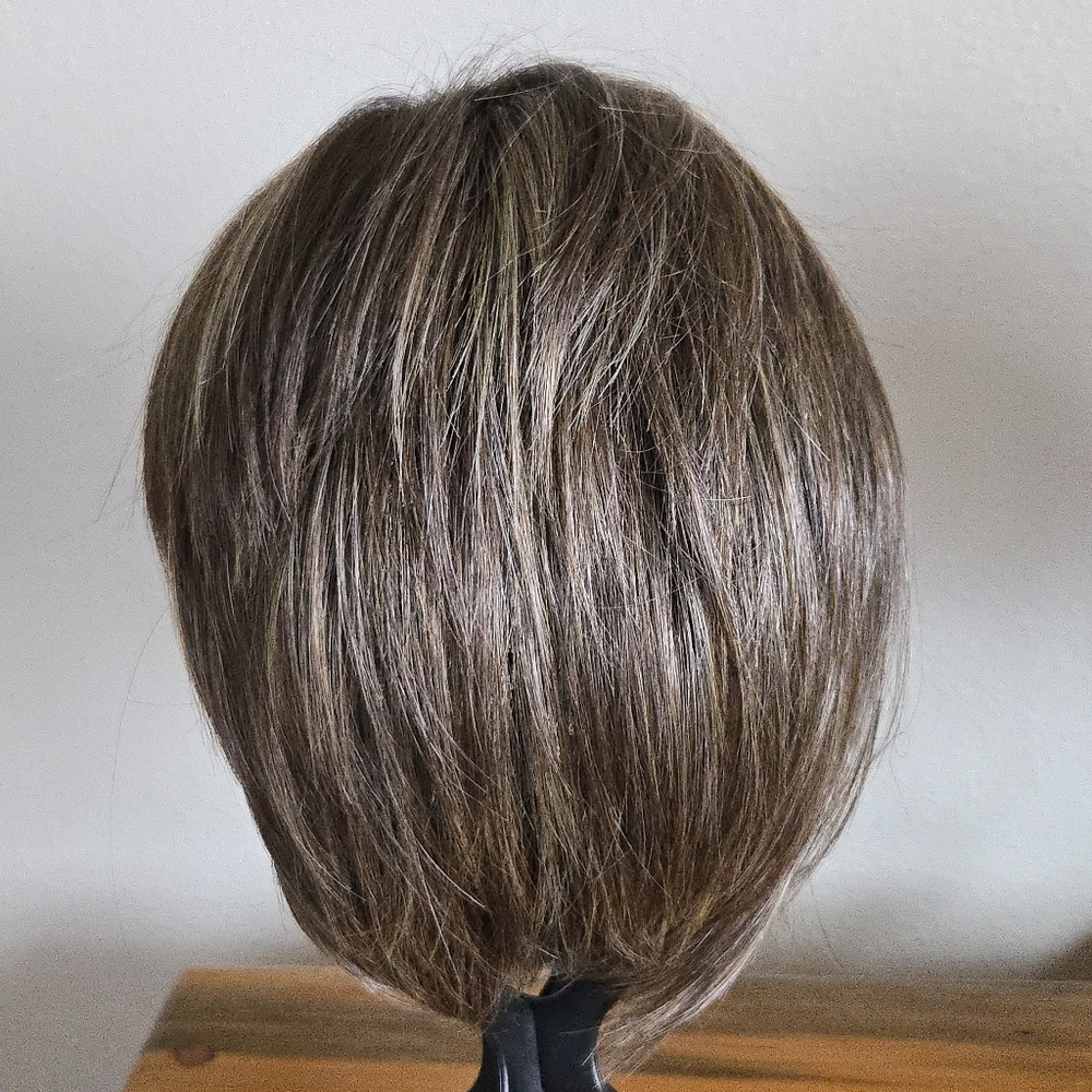 Short Bob Wig in Hazelnut with Snowflake Lace - Picture 3 of 8